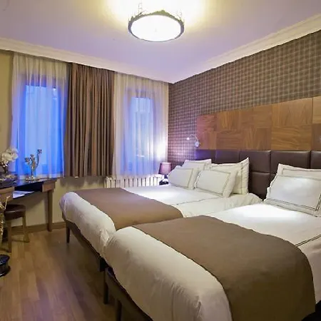 Arden Park & Hotel