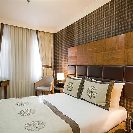 Arden Park & 4*