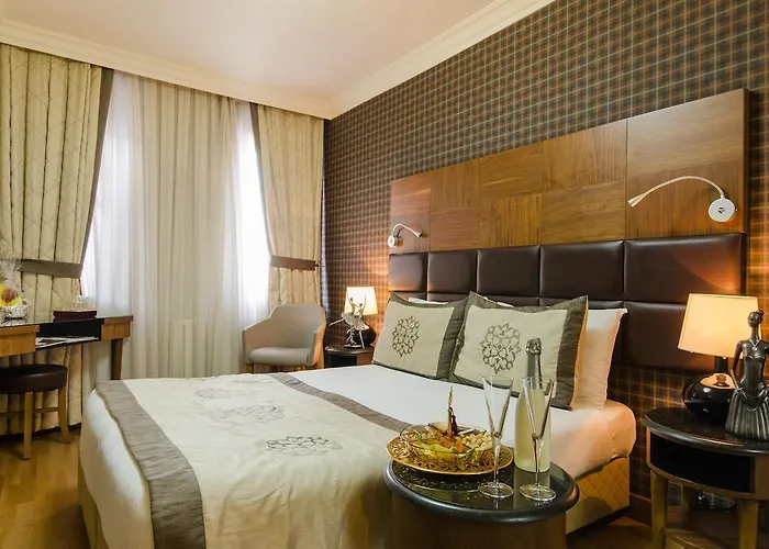 Arden Park & Ξενοδοχείο 4*